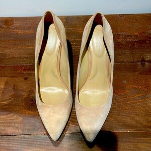 Saks Fifth Avenue suede tan heels - women’s size 8.5